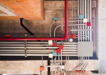 Les réseaux de plomberie pour les entrepôts frigorifiques : Sécurité et efficacité