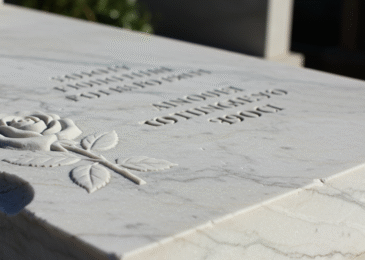 Marbrerie funéraire : comment personnaliser un monument ?