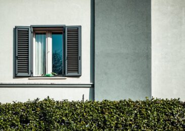 Menuiserie alu avec seuil plat encastré