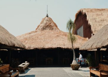 Hébergement sélectionné : pourquoi privilégier les structures locales?