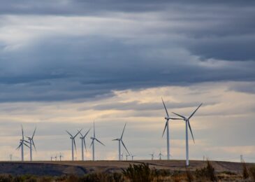 Stockage d&rsquo;énergie de secours avec des accumulateurs pression