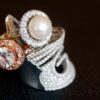 Rayures sur bijoux : comprendre la dureté de Mohs au quotidien