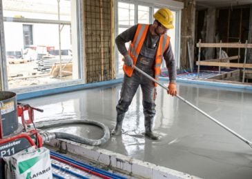 Pourquoi la chape fluide est idéale pour l&rsquo;enrobage des tuyaux?