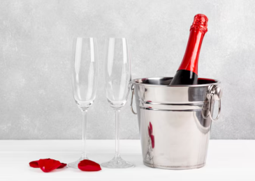 Comment sabrer le Champagne comme un pro pour le Nouvel An