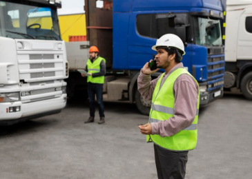 Coordination des arrivées multiples pour un transport de groupe